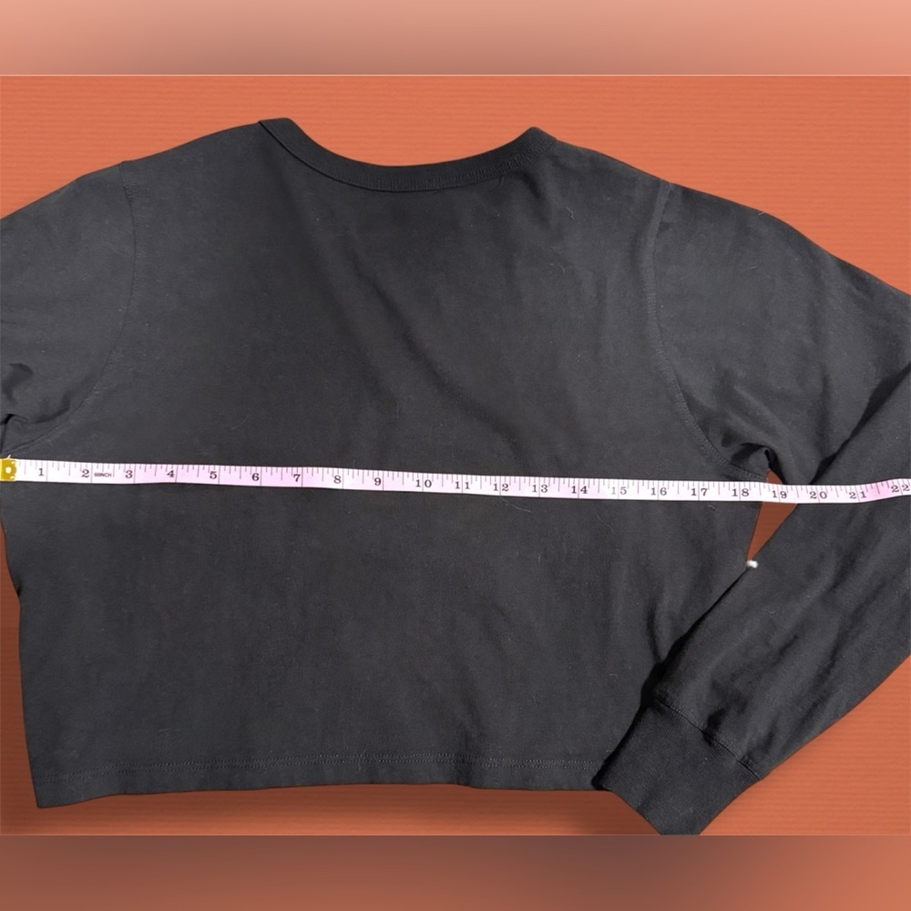 Spiritual Gangster Black Cropped Long Sleeve Graphic Tee - Picture 3 of 6